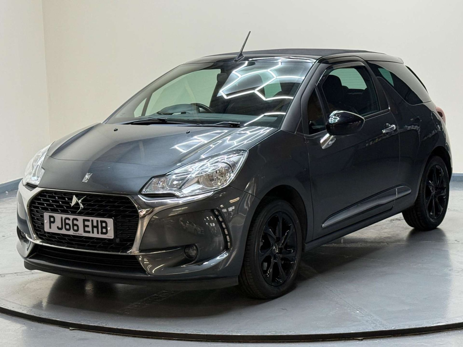 Used DS Automobiles DS 3 Cabrio 2016 for sale - 76181001: Photo 34