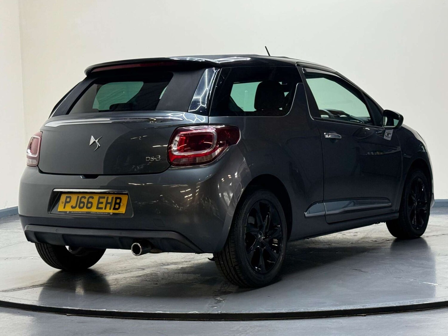 Used DS Automobiles DS 3 Cabrio 2016 for sale - 76181001: Photo 38