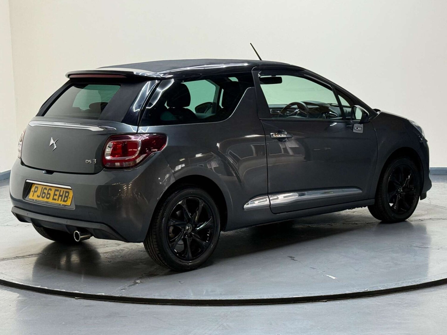 Used DS Automobiles DS 3 Cabrio 2016 for sale - 76181001: Photo 43