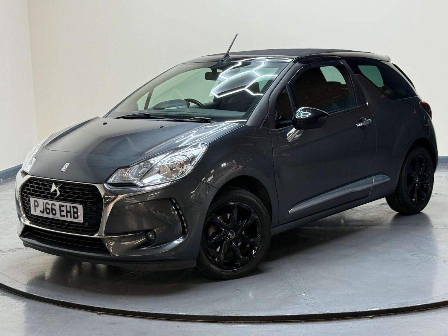Used DS Automobiles DS 3 Cabrio 2016 for sale - 76181001: Photo 48
