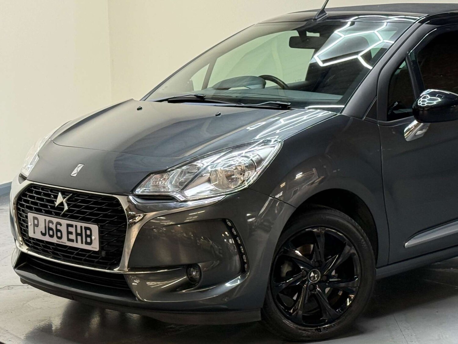 Used DS Automobiles DS 3 Cabrio 2016 for sale - 76181001: Photo 53