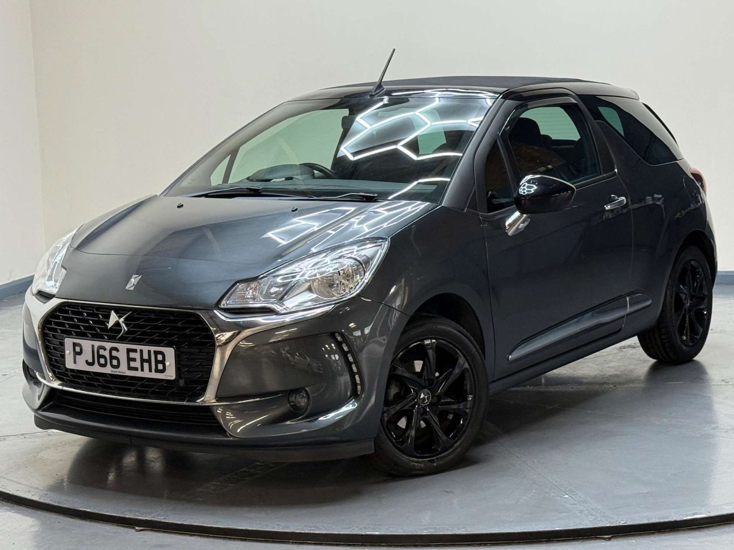 Used DS Automobiles DS 3 Cabrio 2016 for sale - 76181001: Photo 55