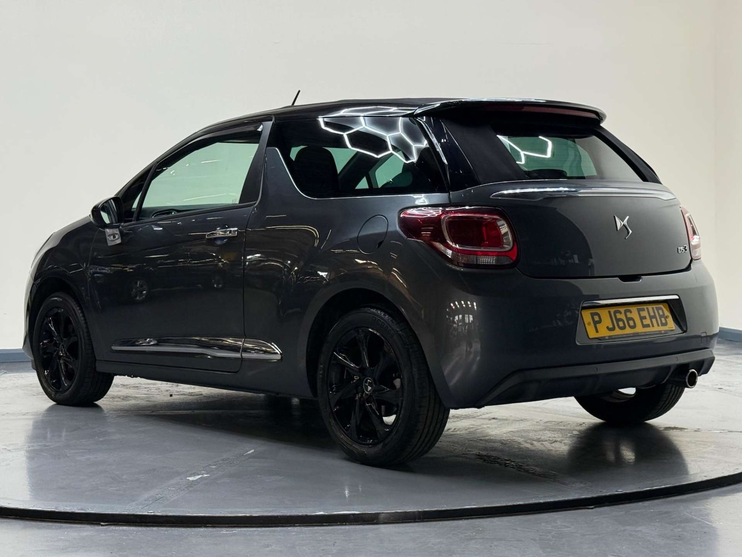 Used DS Automobiles DS 3 Cabrio 2016 for sale - 76181001: Photo 59