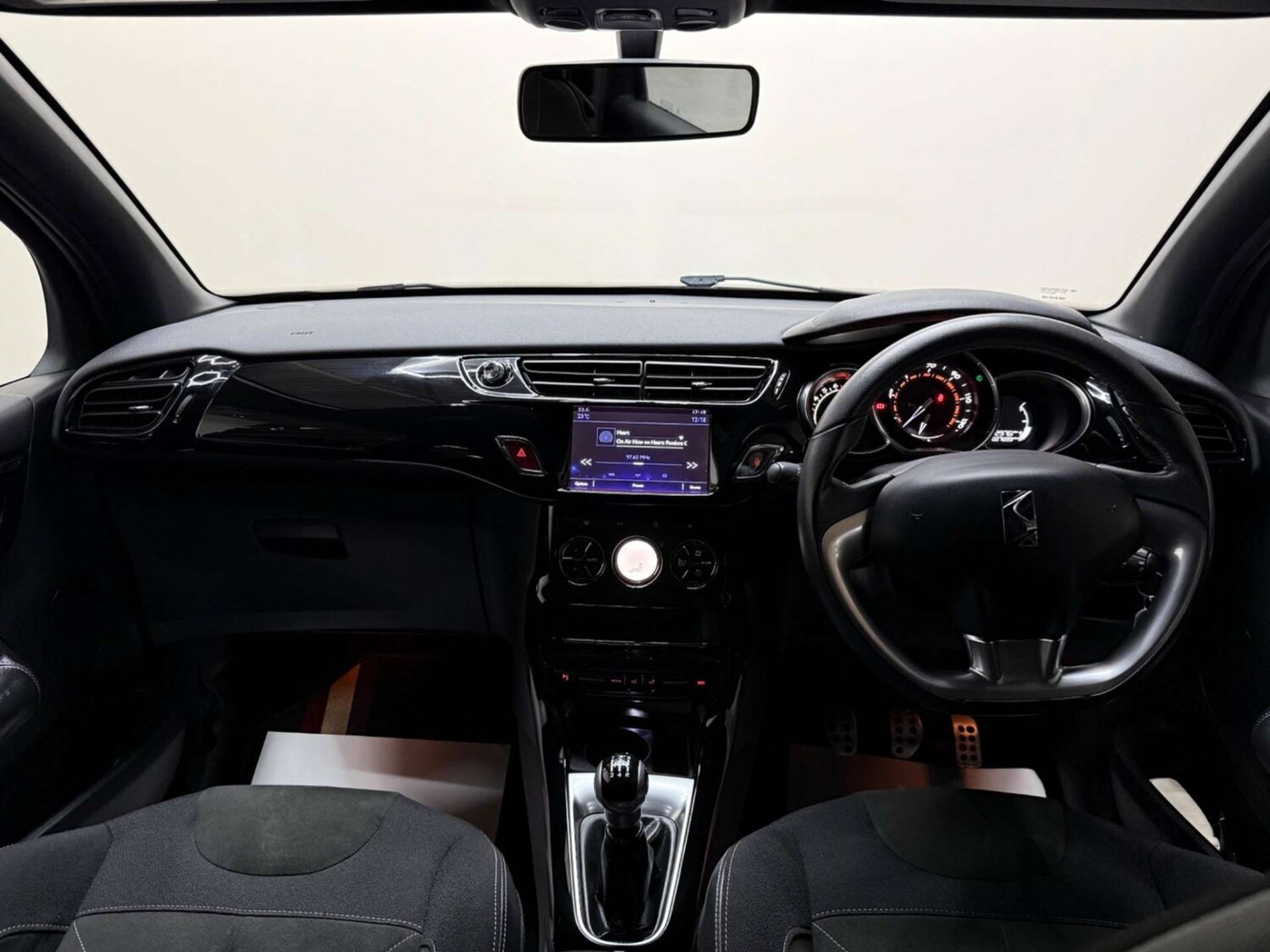 Used DS Automobiles DS 3 Cabrio 2016 for sale - 76181001: Photo 64