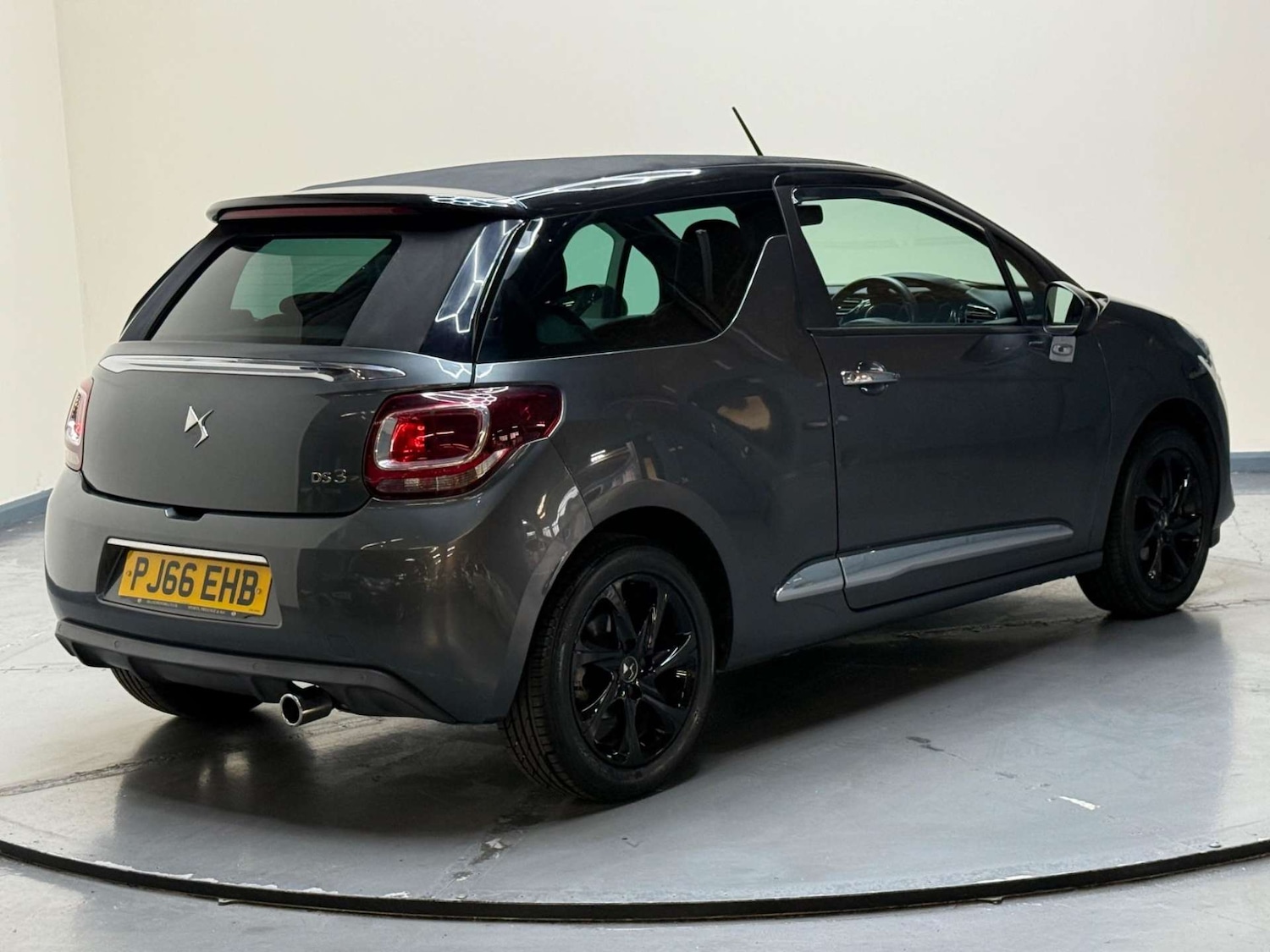 Used DS Automobiles DS 3 Cabrio 2016 for sale - 76181001: Photo 7