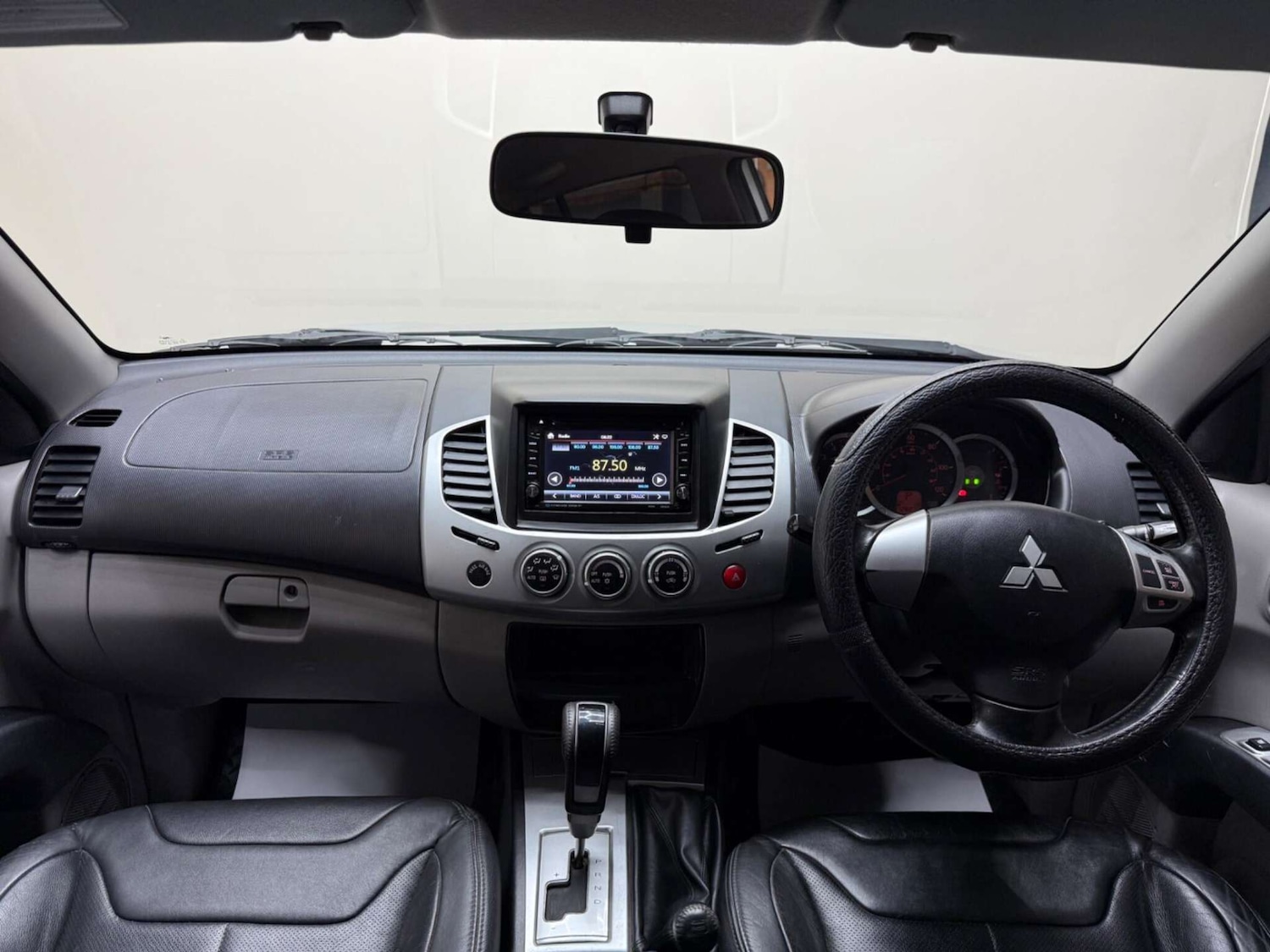 Used Mitsubishi L200 2011 for sale - 76363857: Photo 3