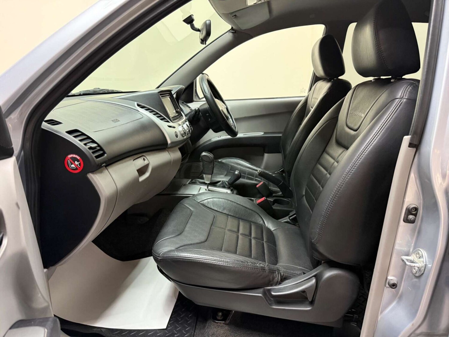 Used Mitsubishi L200 2011 for sale - 76363857: Photo 4