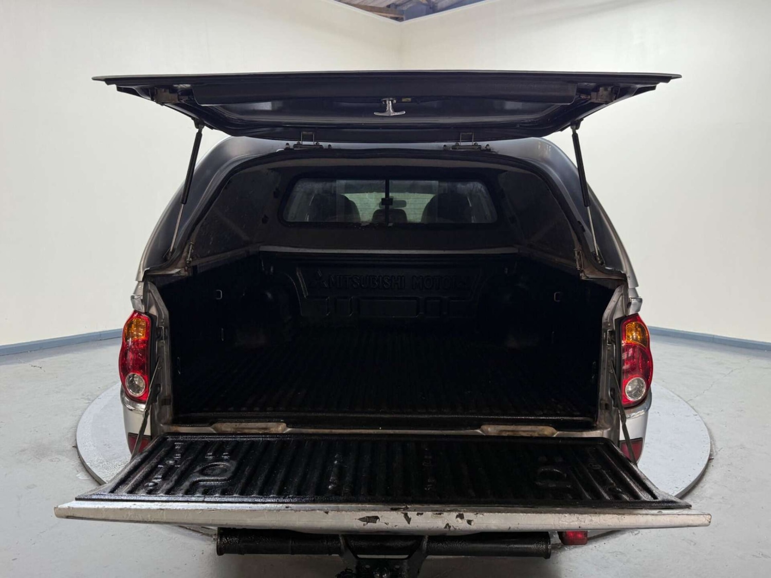 Used Mitsubishi L200 2011 for sale - 76363857: Photo 76