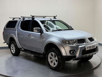 Mitsubishi - L200