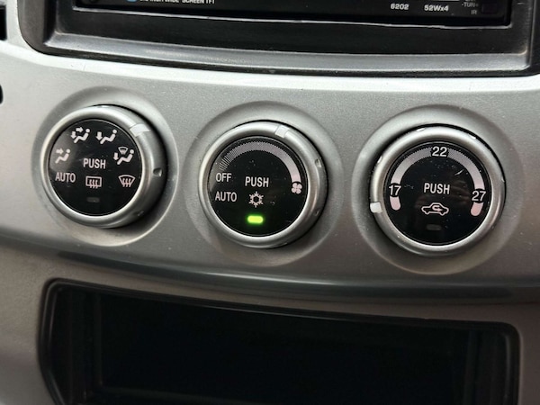 Used Mitsubishi L200 2011 for sale - 76180997: Photo 22