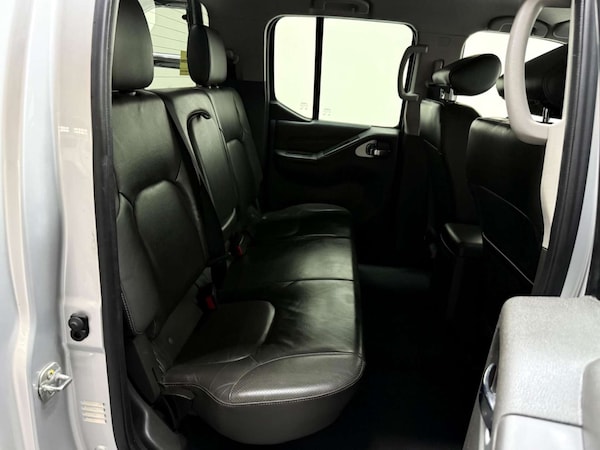 Used Nissan Navara 2015 for sale - 76180957: Photo 27
