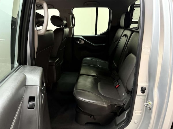 Used Nissan Navara 2015 for sale - 76180957: Photo 35