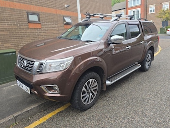 Nissan - Navara