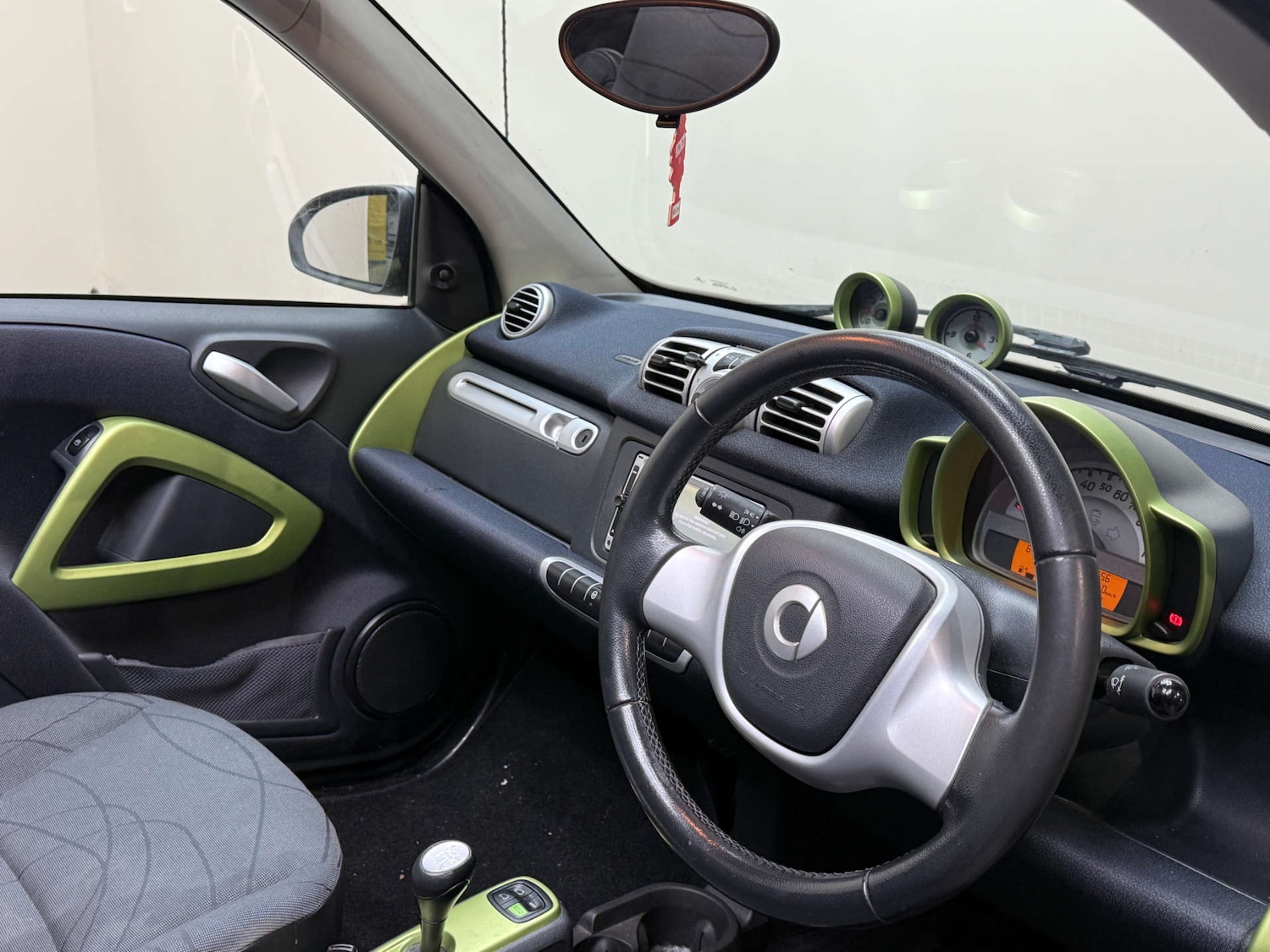 Used smart fortwo 2011 for sale - 76629696: Photo 7