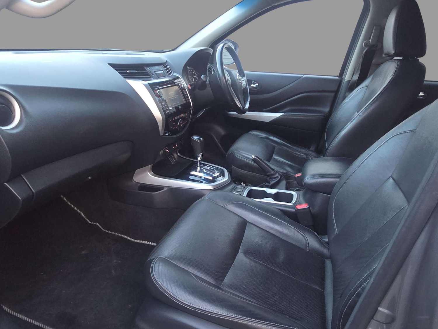 Used Nissan Navara 2016 for sale - 76829876: Photo 8