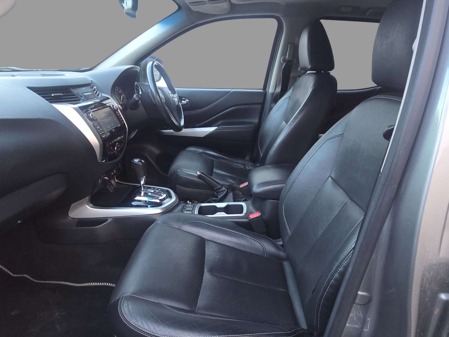 Used Nissan Navara 2016 for sale - 76829876: Photo 9