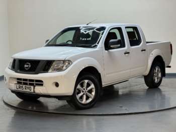 Used Nissan Navara 2015 for sale - 74546119: Photo