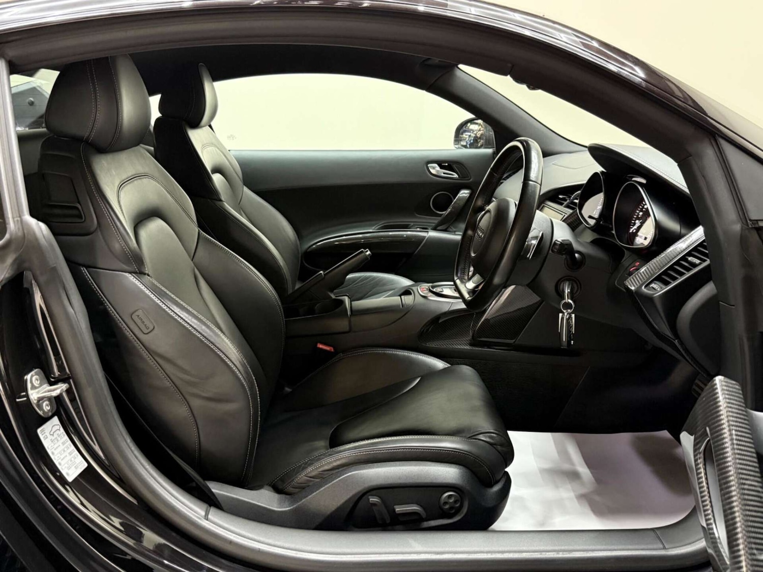 Used Audi R8 2011 for sale - 76601004: Photo 15