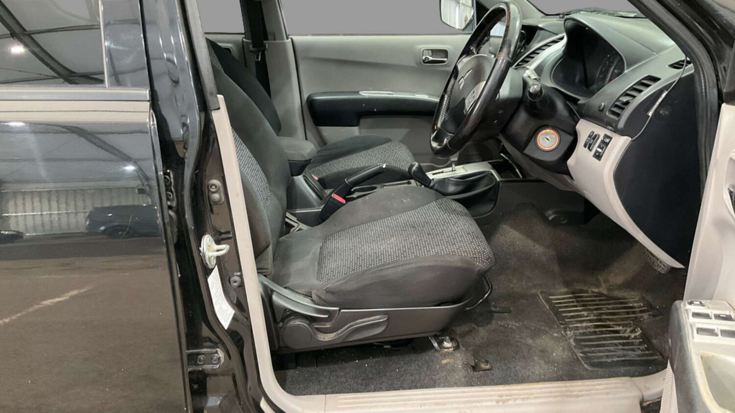 Used Mitsubishi L200 2011 for sale - 76682737: Photo 5