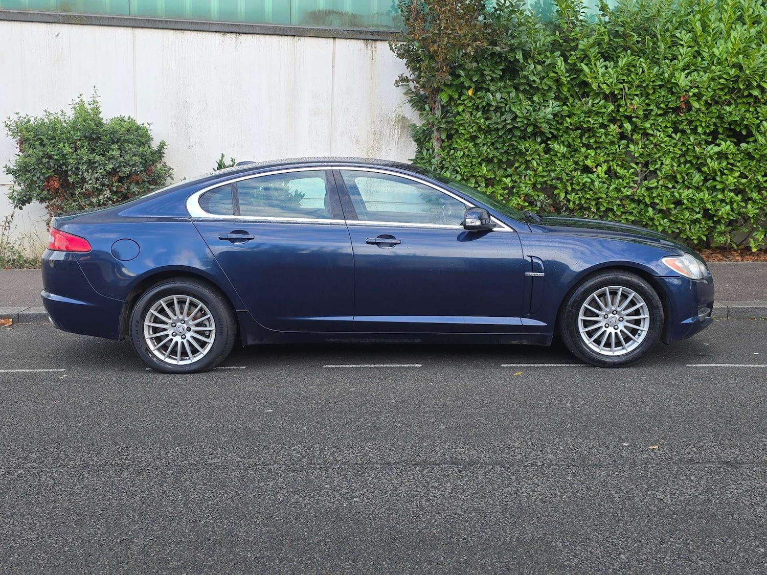 Used Jaguar XF 2009 for sale - 76180985: Photo 2