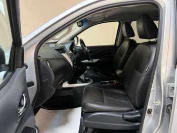 Used Nissan Navara 2018 for sale - 74270137: Photo
