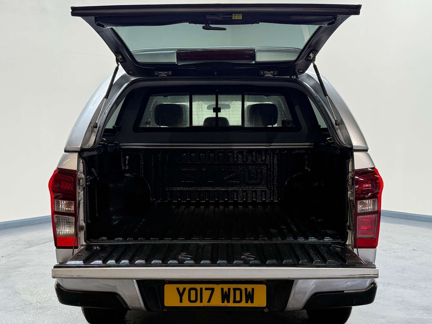 Used Isuzu D-Max 2017 for sale - 77590575: Photo 10