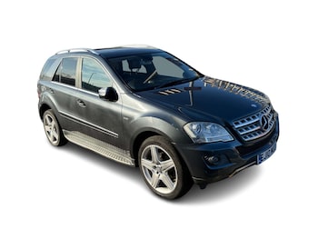 Used Mercedes-Benz M Class 2010 for sale - 77065402: Photo