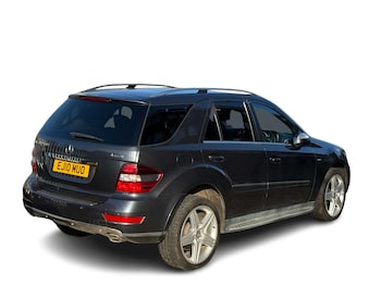 Used Mercedes-Benz M Class 2010 for sale - 77065402: Photo