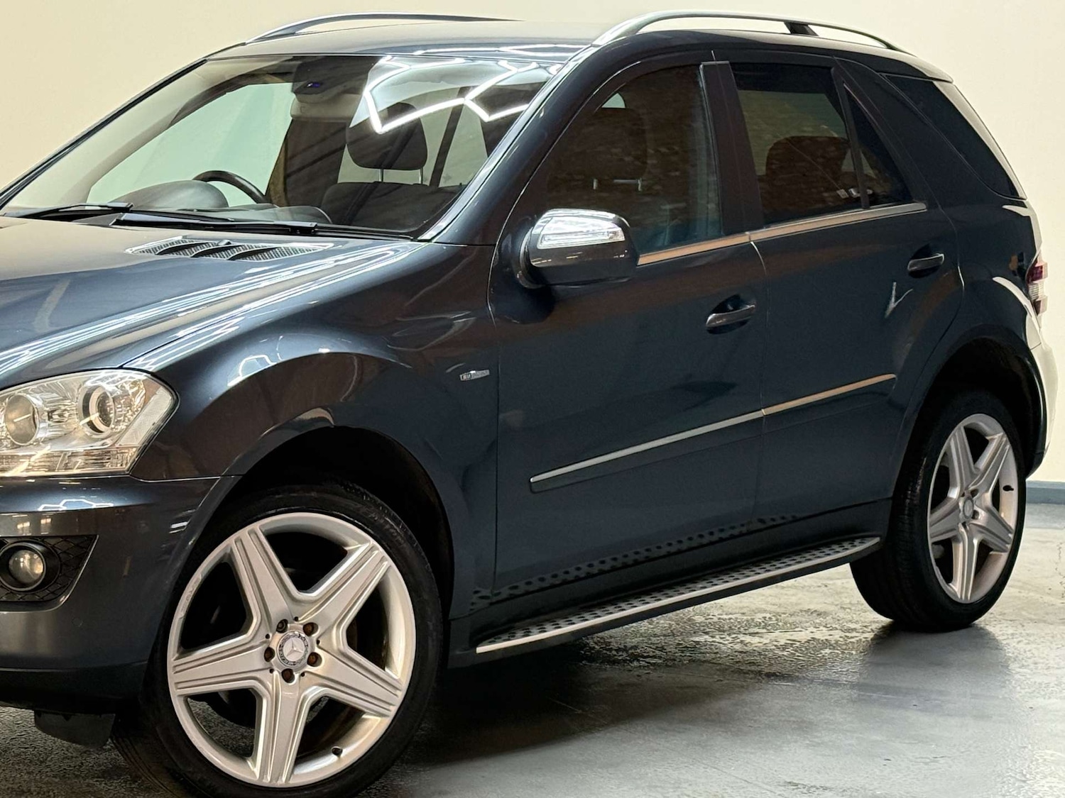 Used Mercedes-Benz M Class 2010 for sale - 77065402: Photo 52
