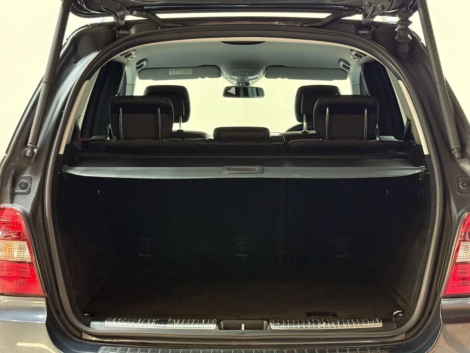 Used Mercedes-Benz M Class 2010 for sale - 77065402: Photo 56