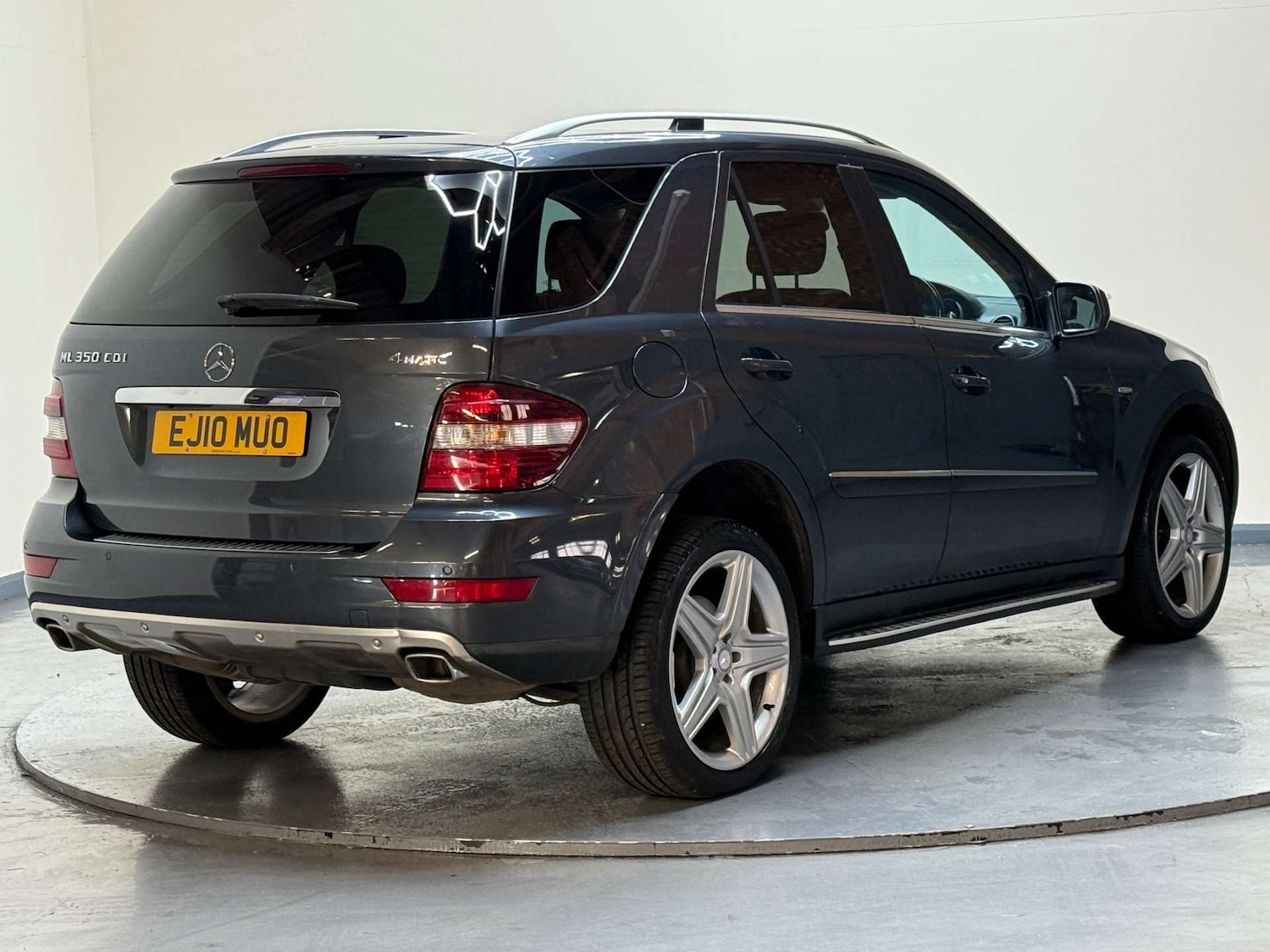 Used Mercedes-Benz M Class 2010 for sale - 77065402: Photo 6