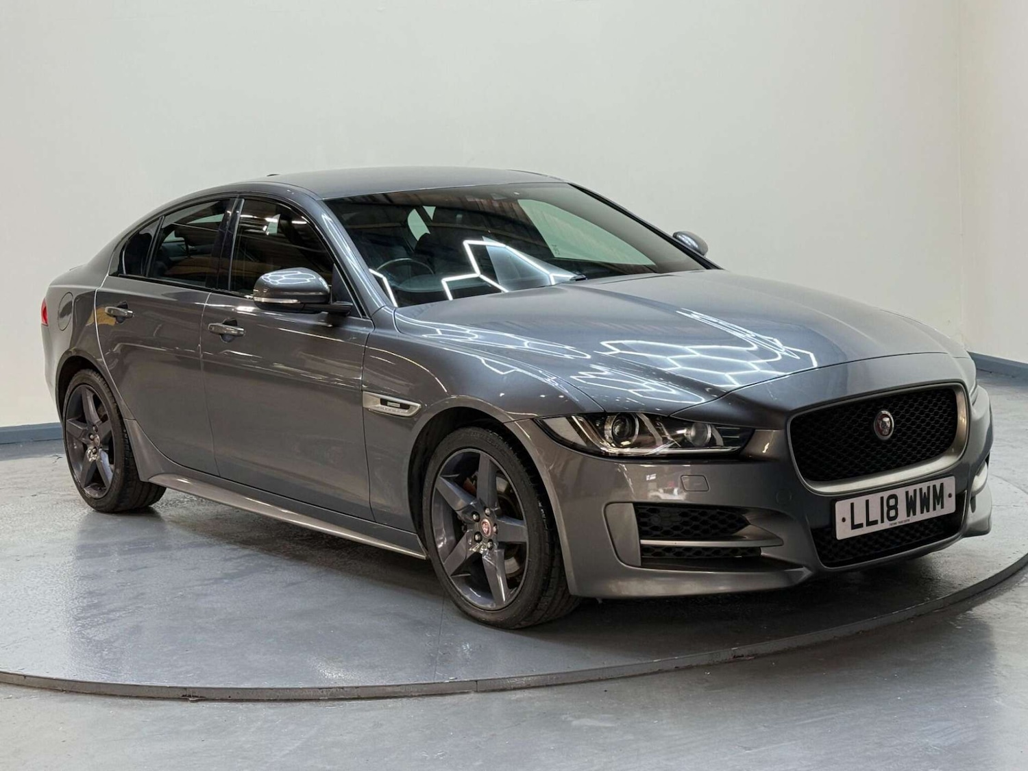 Used Jaguar XE 2018 for sale - 76601613: Photo 13