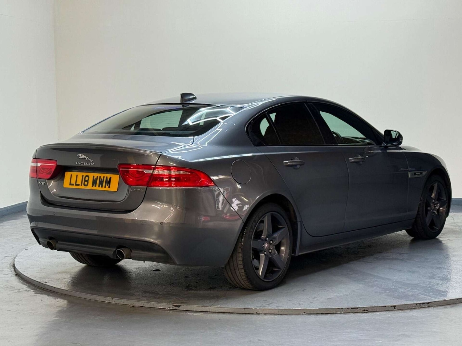 Used Jaguar XE 2018 for sale - 76601613: Photo 36