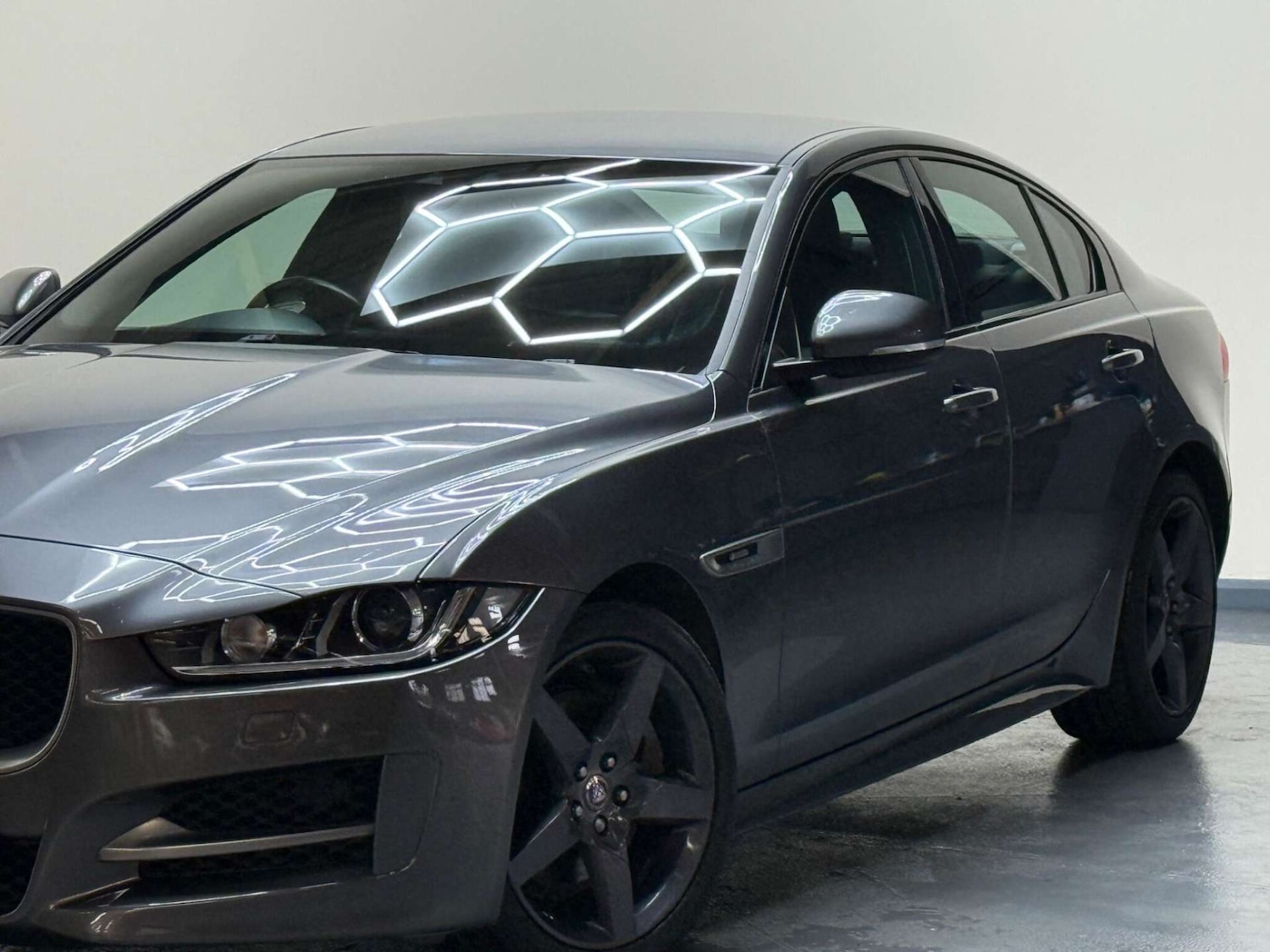 Used Jaguar XE 2018 for sale - 76601613: Photo 68