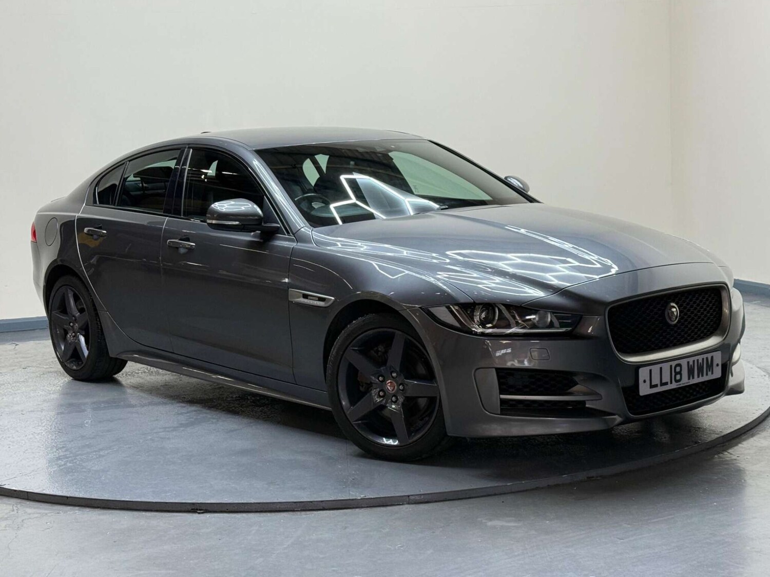 Used Jaguar XE 2018 for sale - 76601613: Photo 69