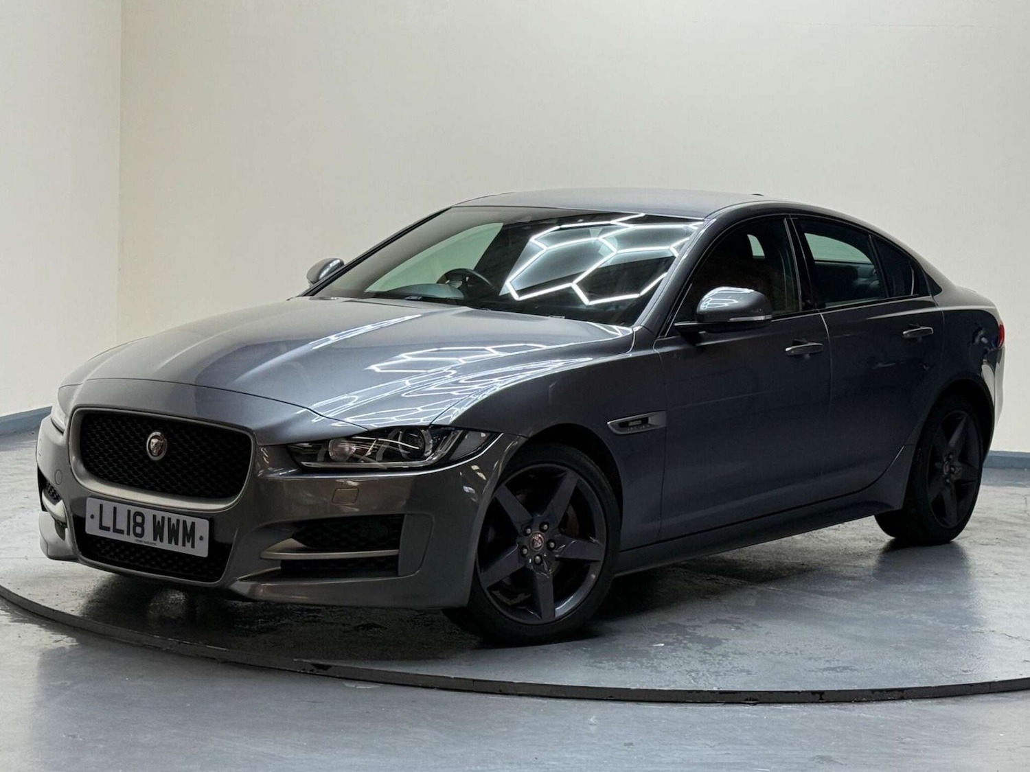 Used Jaguar XE 2018 for sale - 76601613: Photo 71