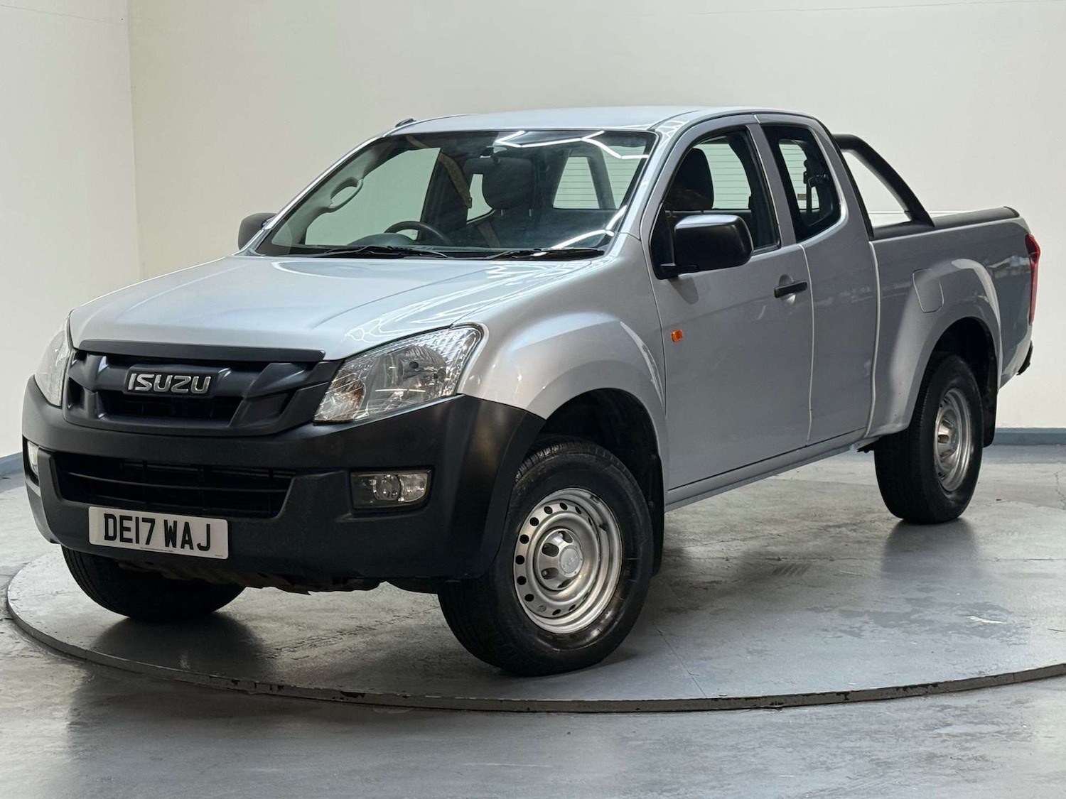Used Isuzu D-Max 2017 for sale - 77336935: Photo 2