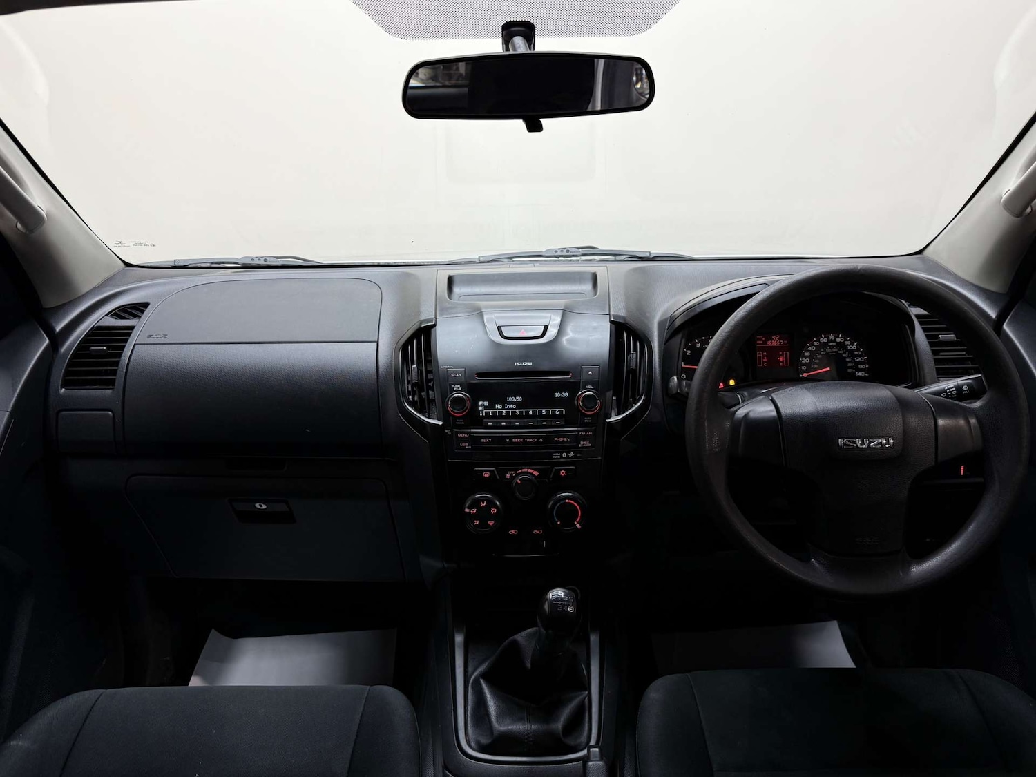 Used Isuzu D-Max 2017 for sale - 77336935: Photo 3