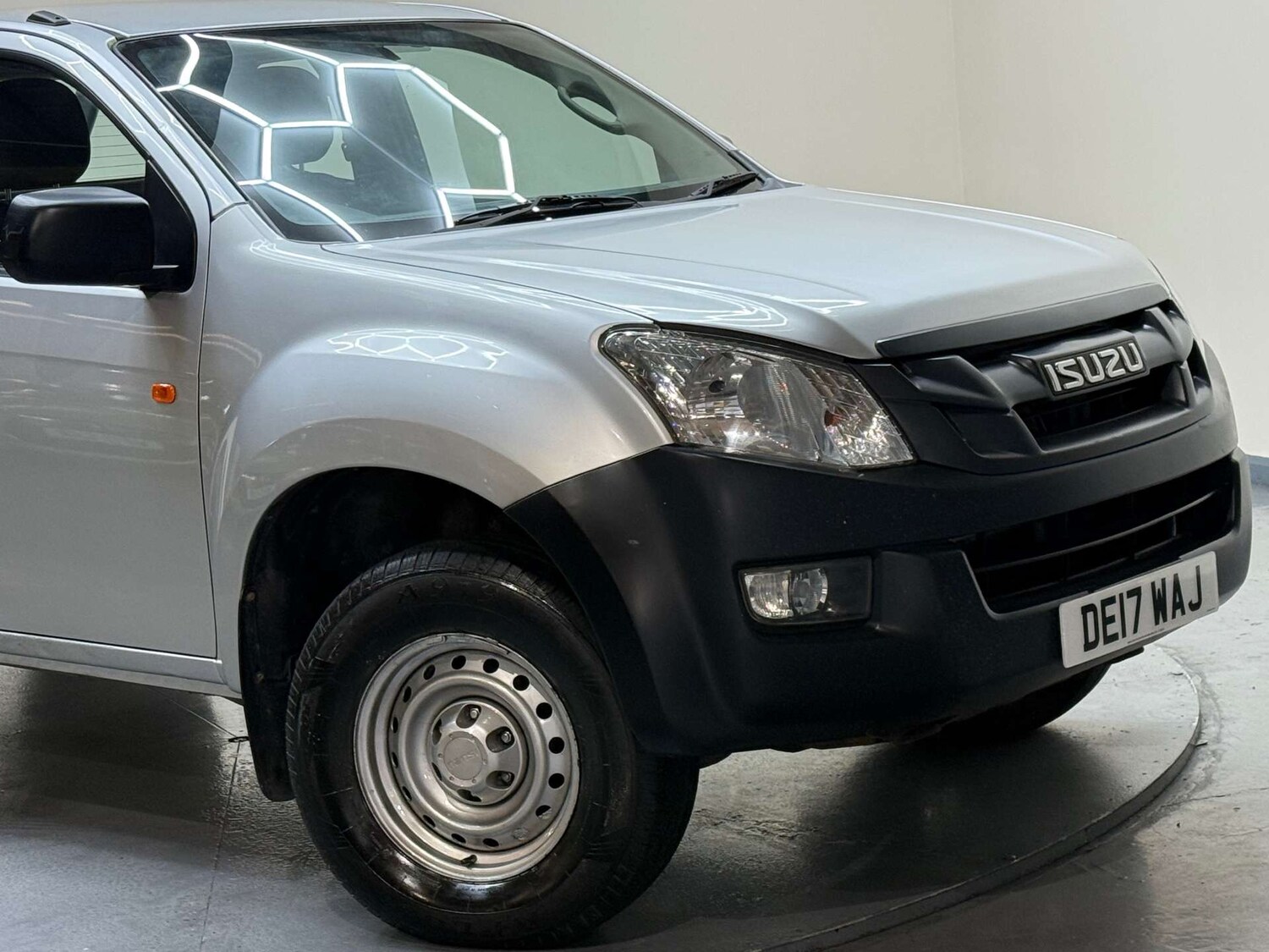 Used Isuzu D-Max 2017 for sale - 77336935: Photo 55