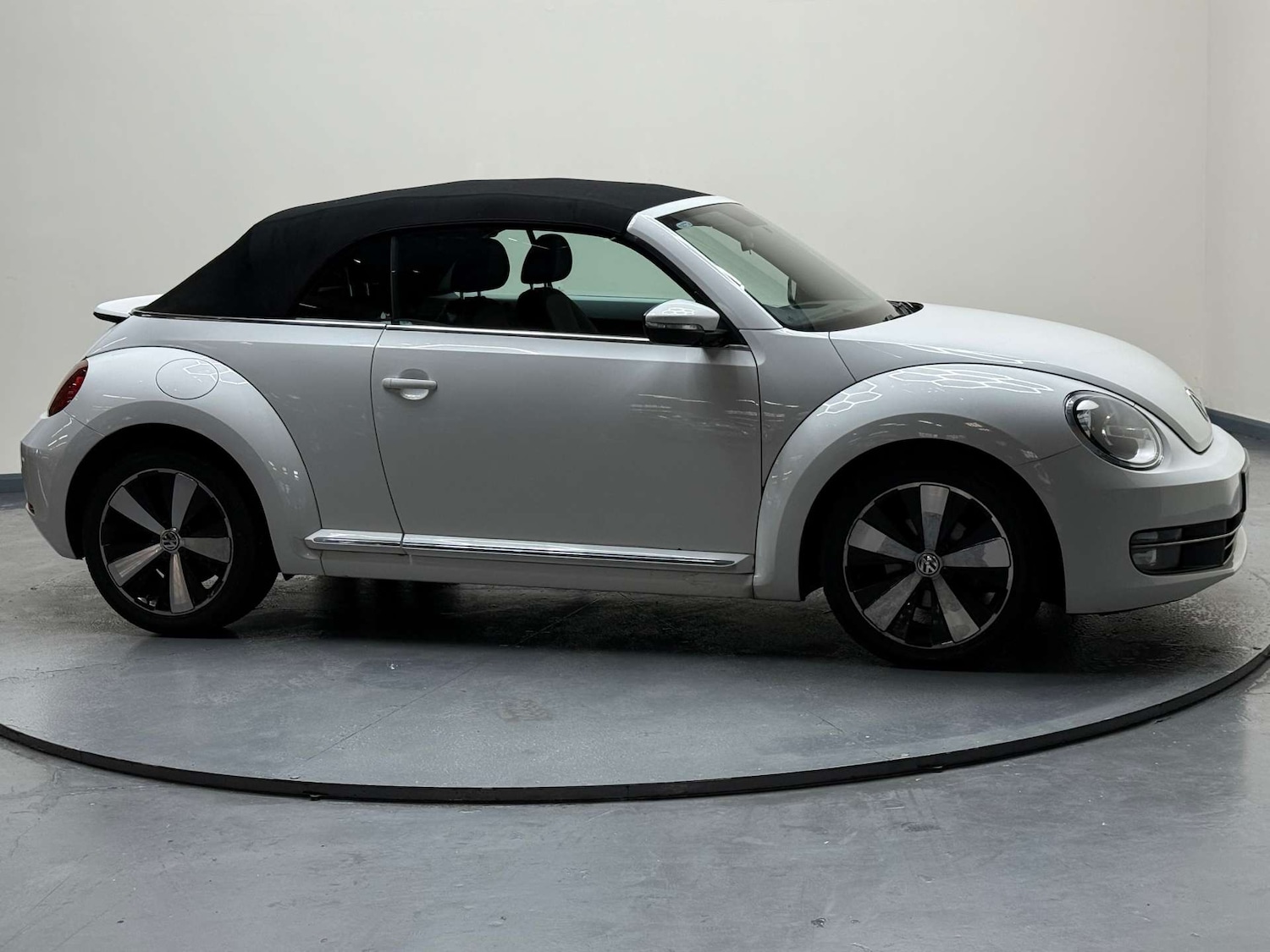 Used Volkswagen Beetle 2014 for sale - 76601471: Photo 13