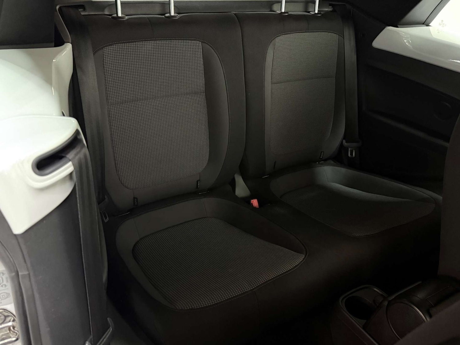 Used Volkswagen Beetle 2014 for sale - 76601471: Photo 24