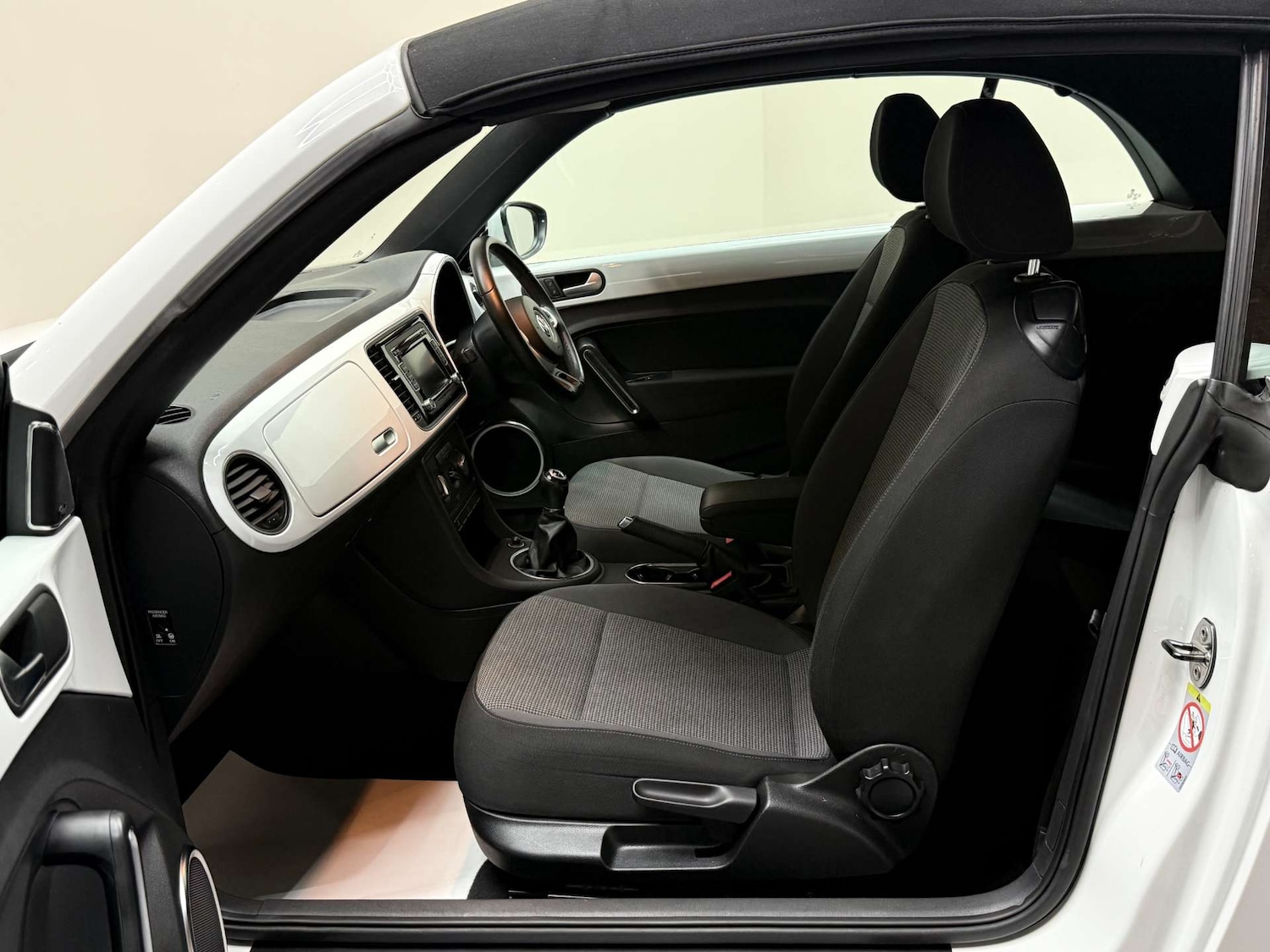 Used Volkswagen Beetle 2014 for sale - 76601471: Photo 29