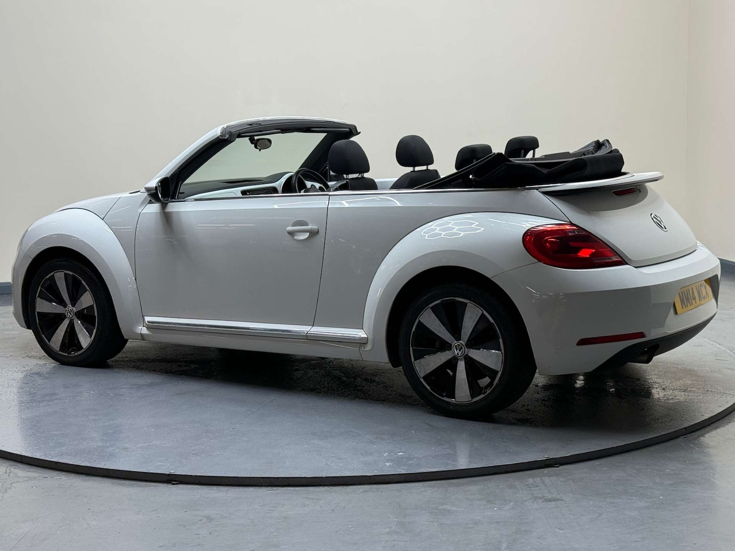 Used Volkswagen Beetle 2014 for sale - 76601471: Photo 43