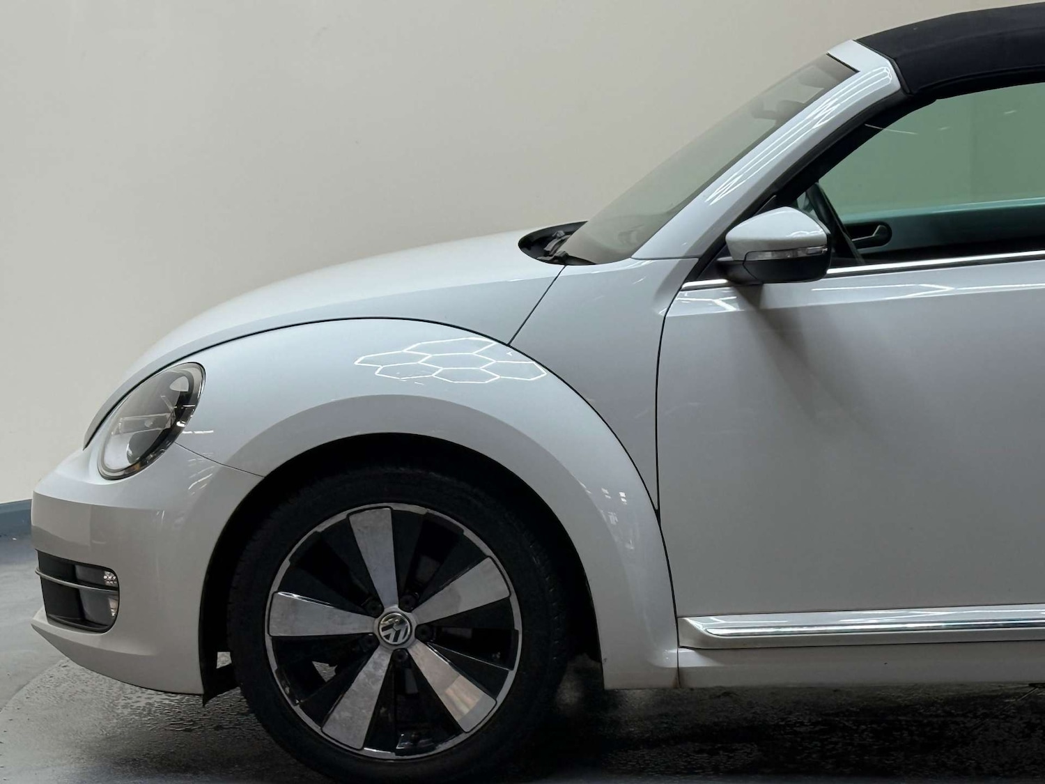 Used Volkswagen Beetle 2014 for sale - 76601471: Photo 50