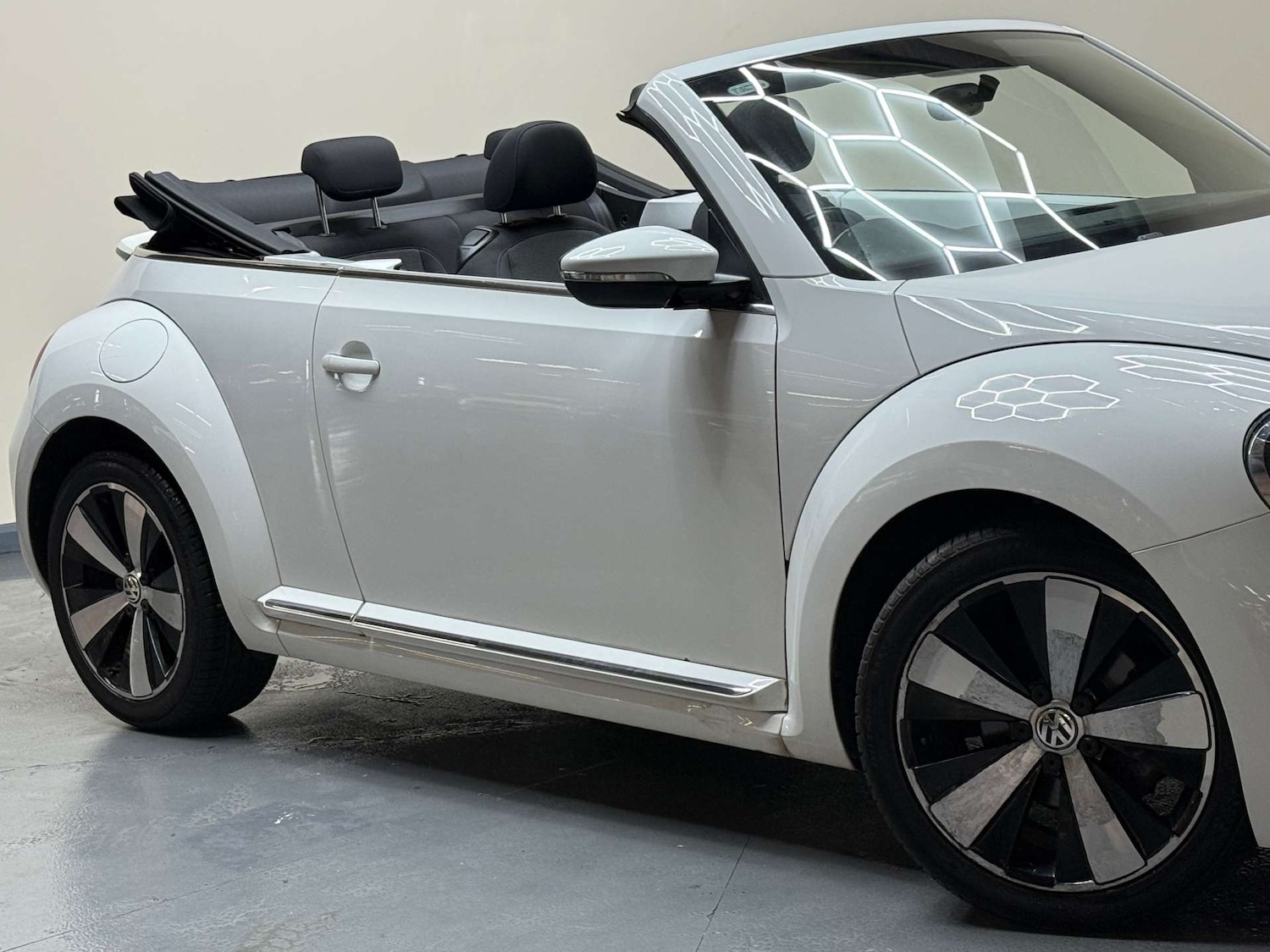 Used Volkswagen Beetle 2014 for sale - 76601471: Photo 56