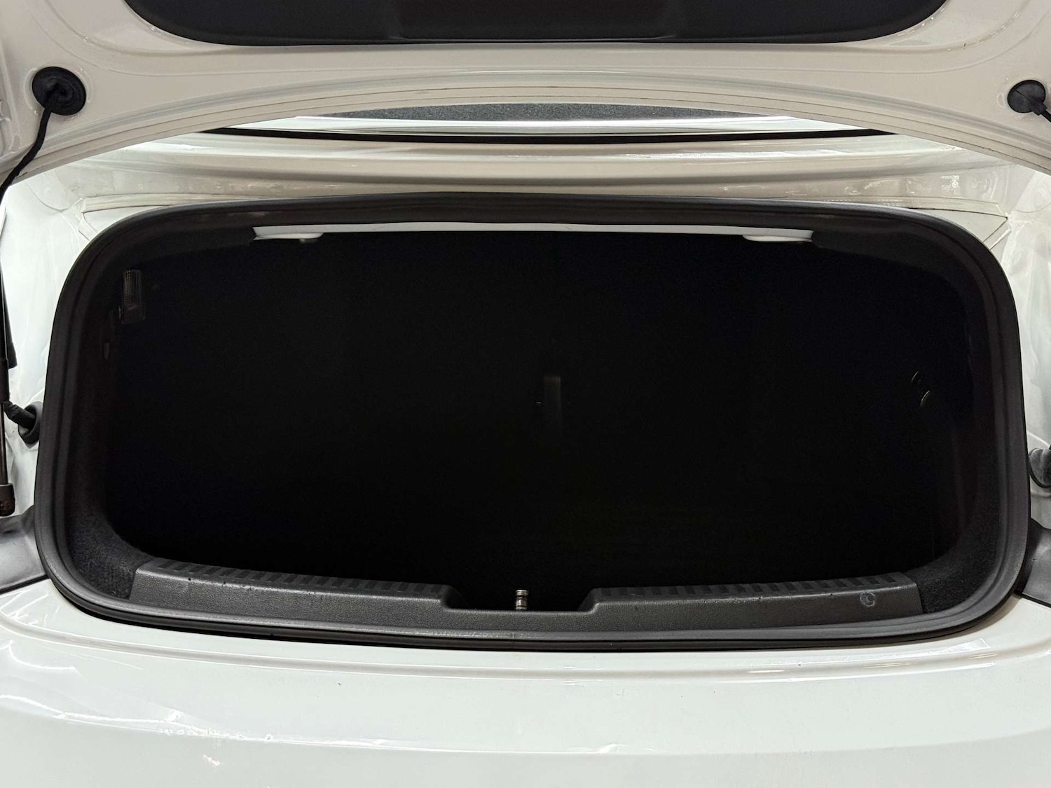 Used Volkswagen Beetle 2014 for sale - 76601471: Photo 64