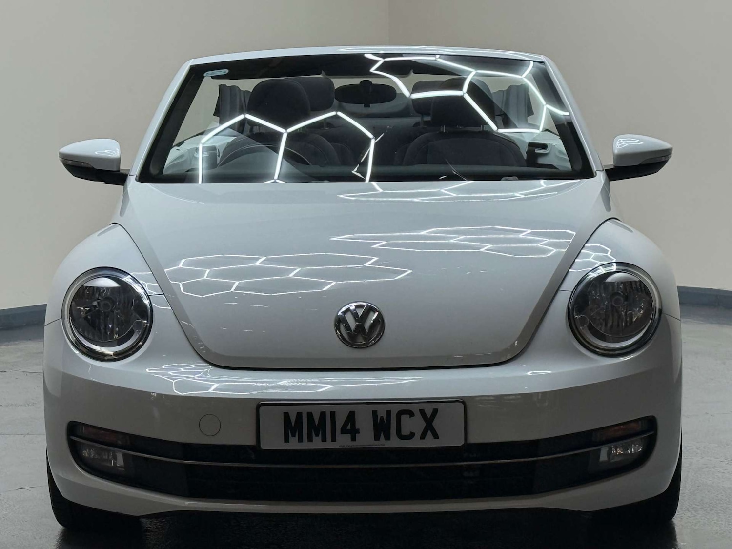 Used Volkswagen Beetle 2014 for sale - 76601471: Photo 8