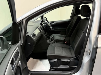 Used Volkswagen Golf SV 2015 for sale - 76682726: Photo