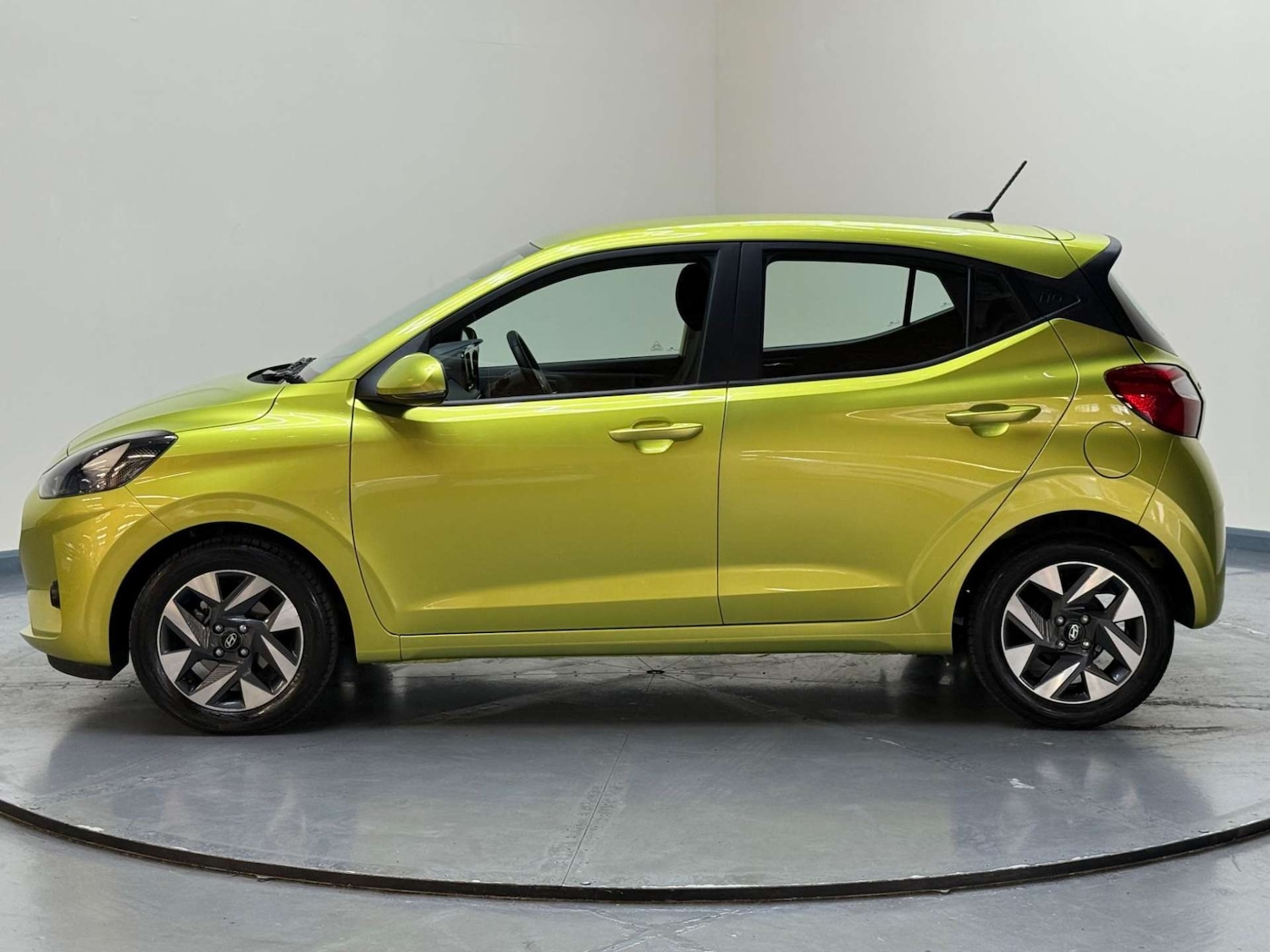 Used Hyundai i10 2024 for sale - 76600772: Photo 31