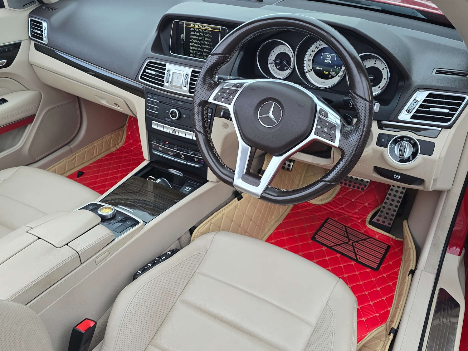 Used Mercedes-Benz E Class 2015 for sale - 76363942: Photo 10